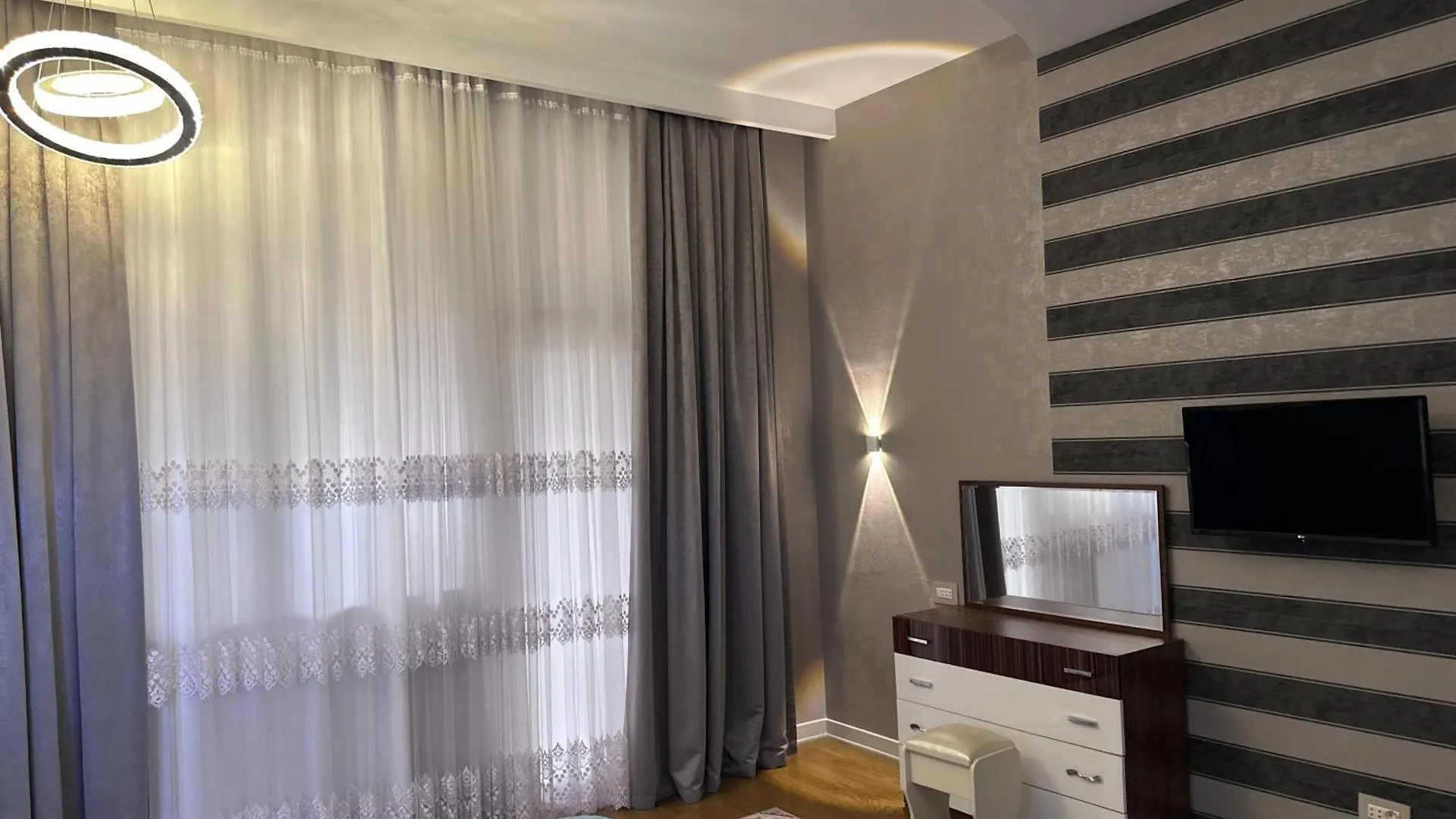 Saphire Apartment By Bakuapart